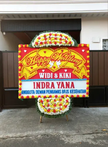 Papan Bunga Pernikahan jembatan lima